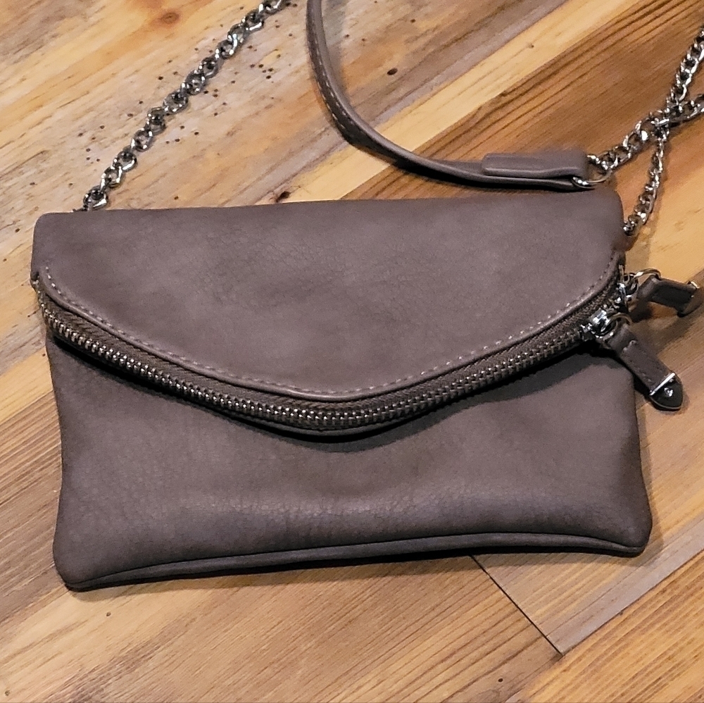 ANTIK KRAFT Clutch with Detachable Metal Chain Strap, Vegan Leather